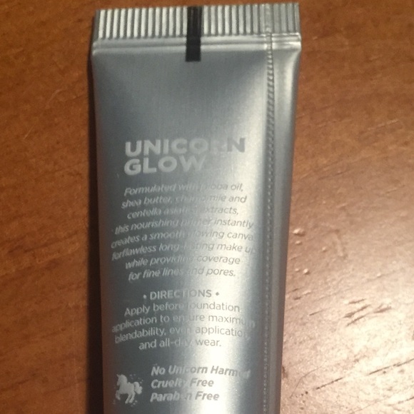 Unicorn Glow Long Wear Primer - Picture 4 of 6